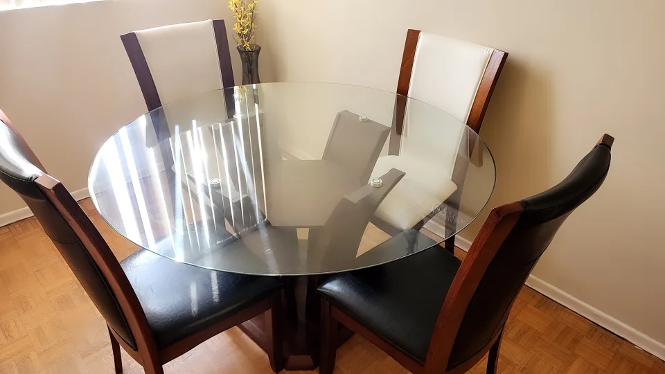 Glass Top Round Dining Table with 4 Chairs image indicator(2)