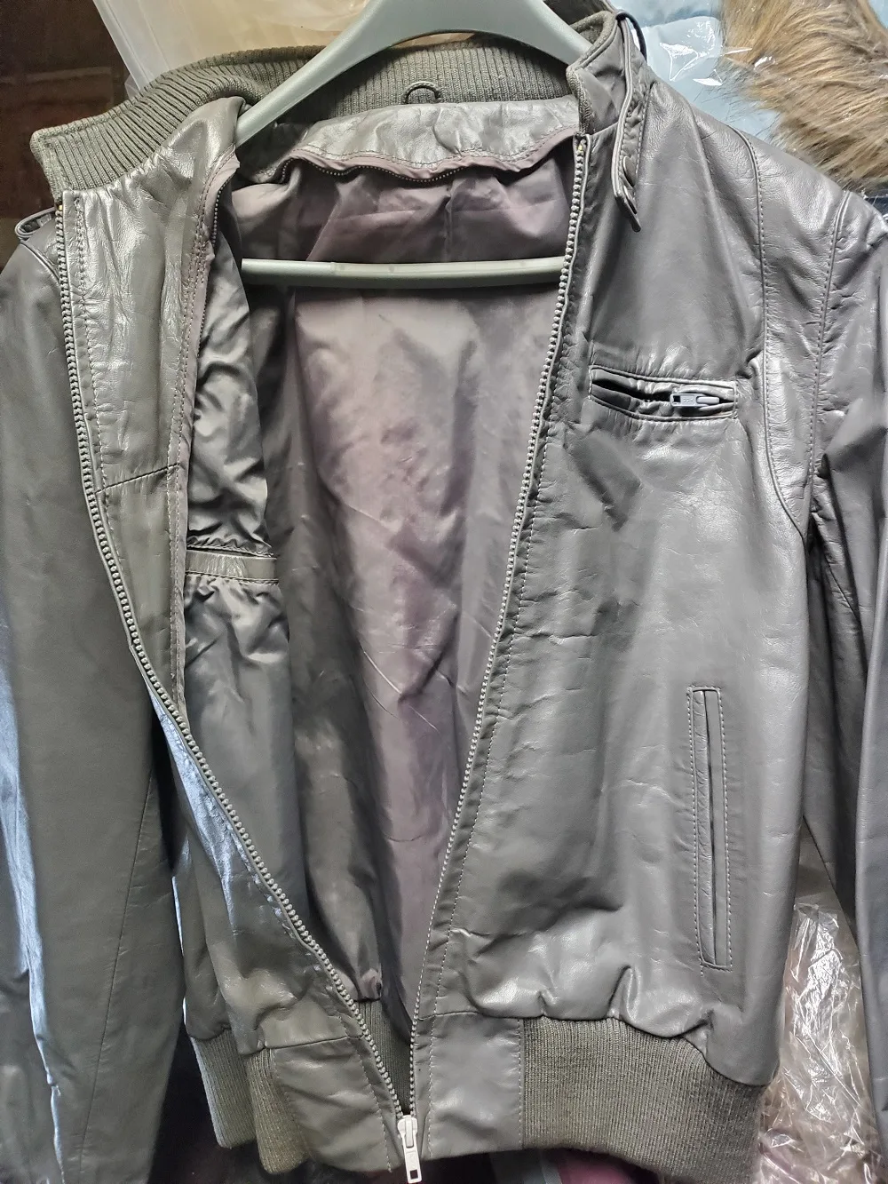 Vintage men's grey leather jacket image indicator(2)