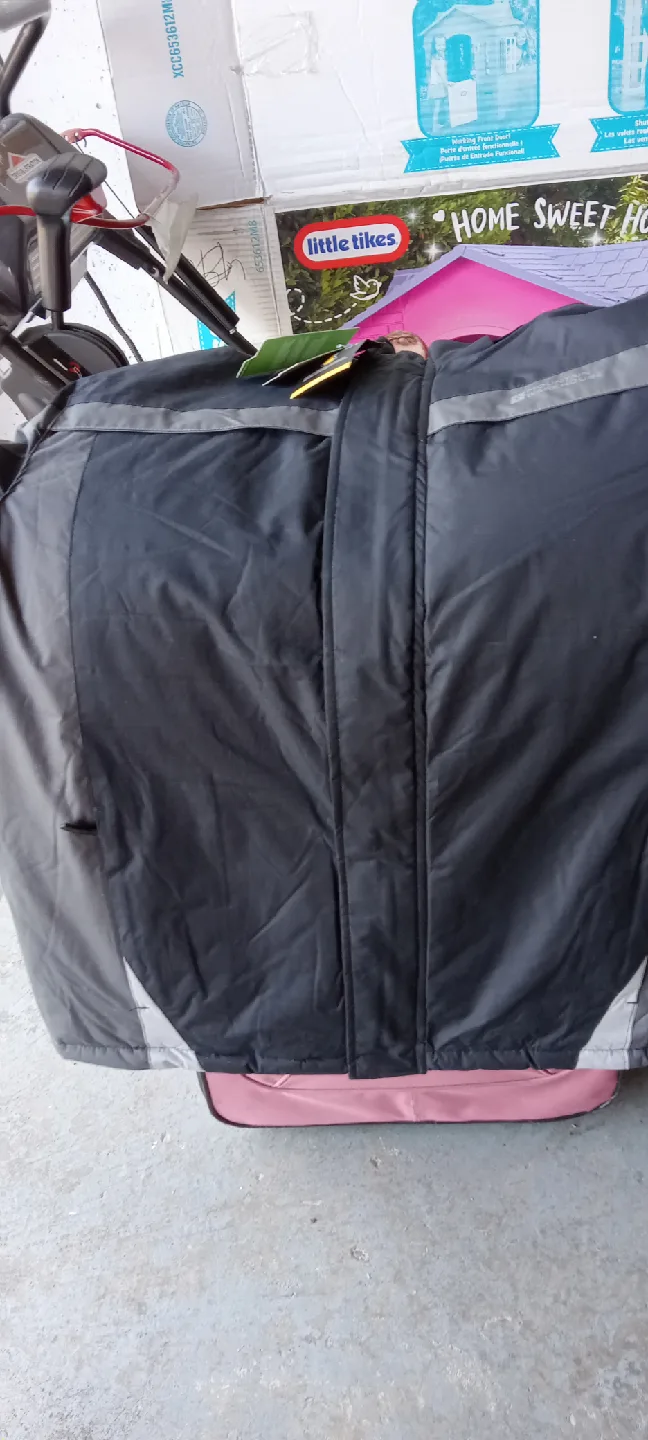 Mountain Warehouse Insulated Jacket - New with Tags! image indicator(2)