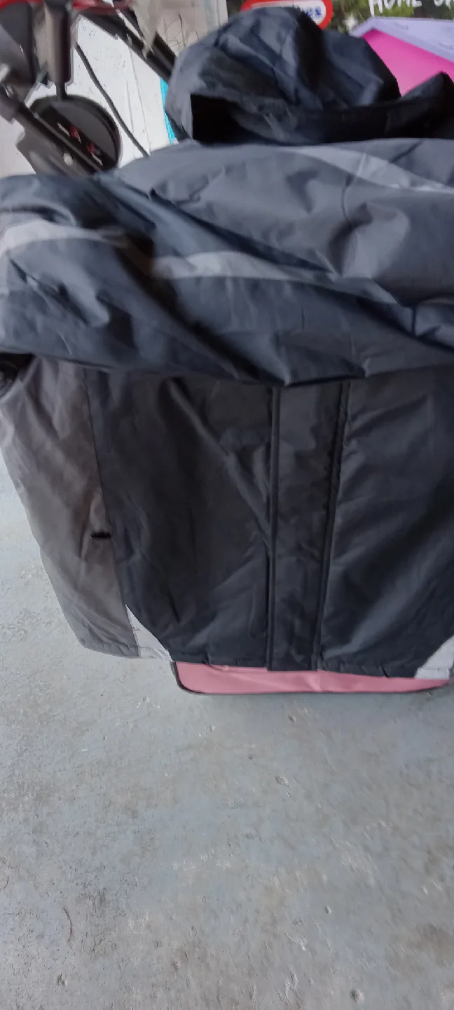 Mountain Warehouse Insulated Jacket - New with Tags! image indicator(7)