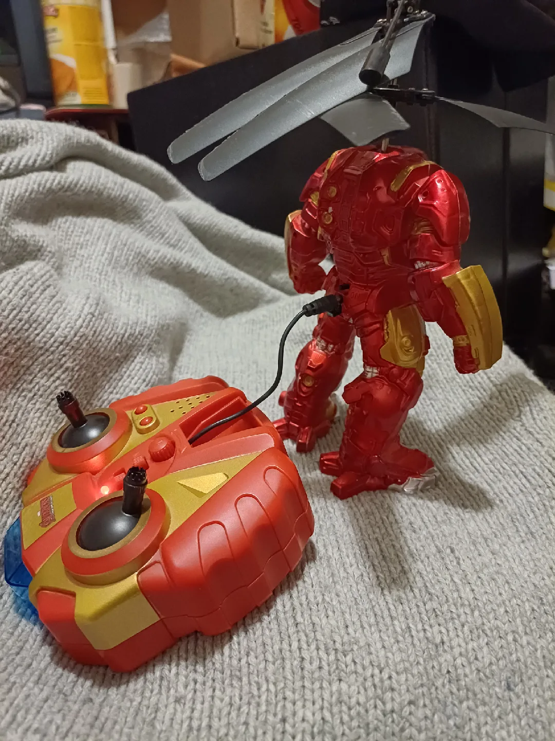 Marvel Avengers Iron Man 2CHANNEL IR RC "Helicopter" image indicator(5)