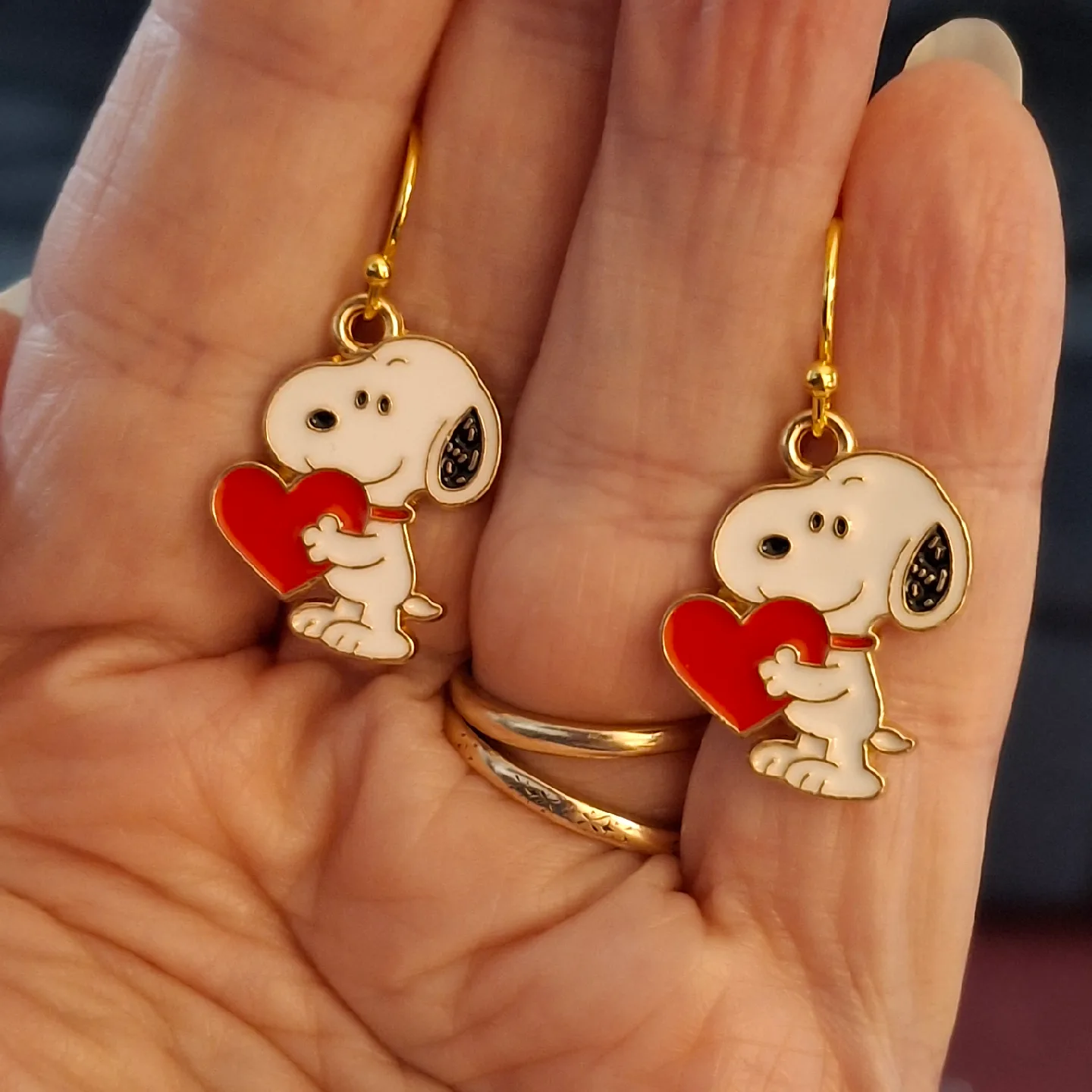 Snoopy Heart Earrings thumbnail