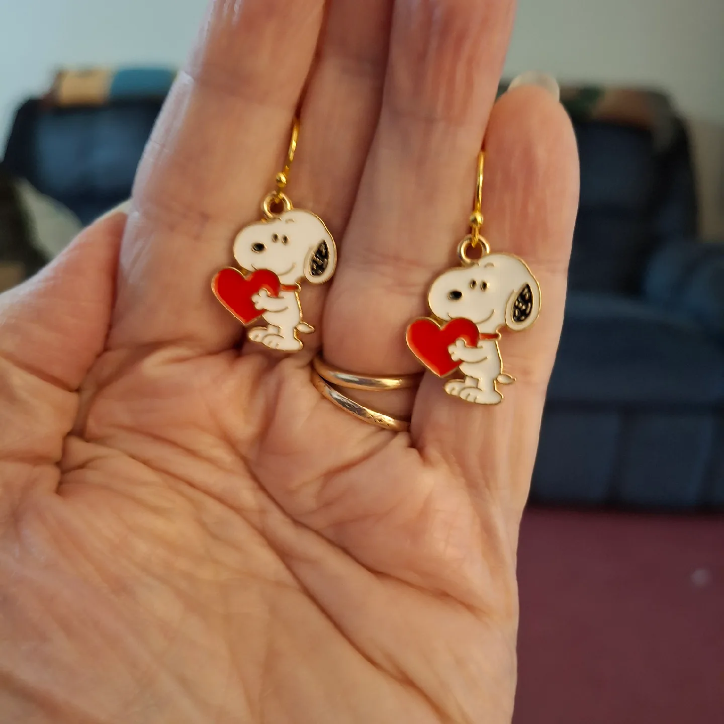 Snoopy Heart Earrings image indicator(2)