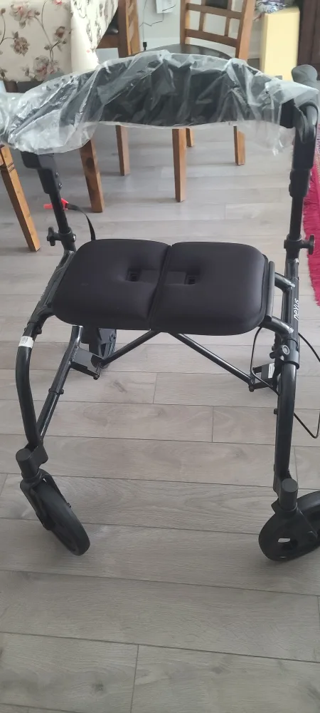 Nexus Walker with Seat - Black image indicator(3)