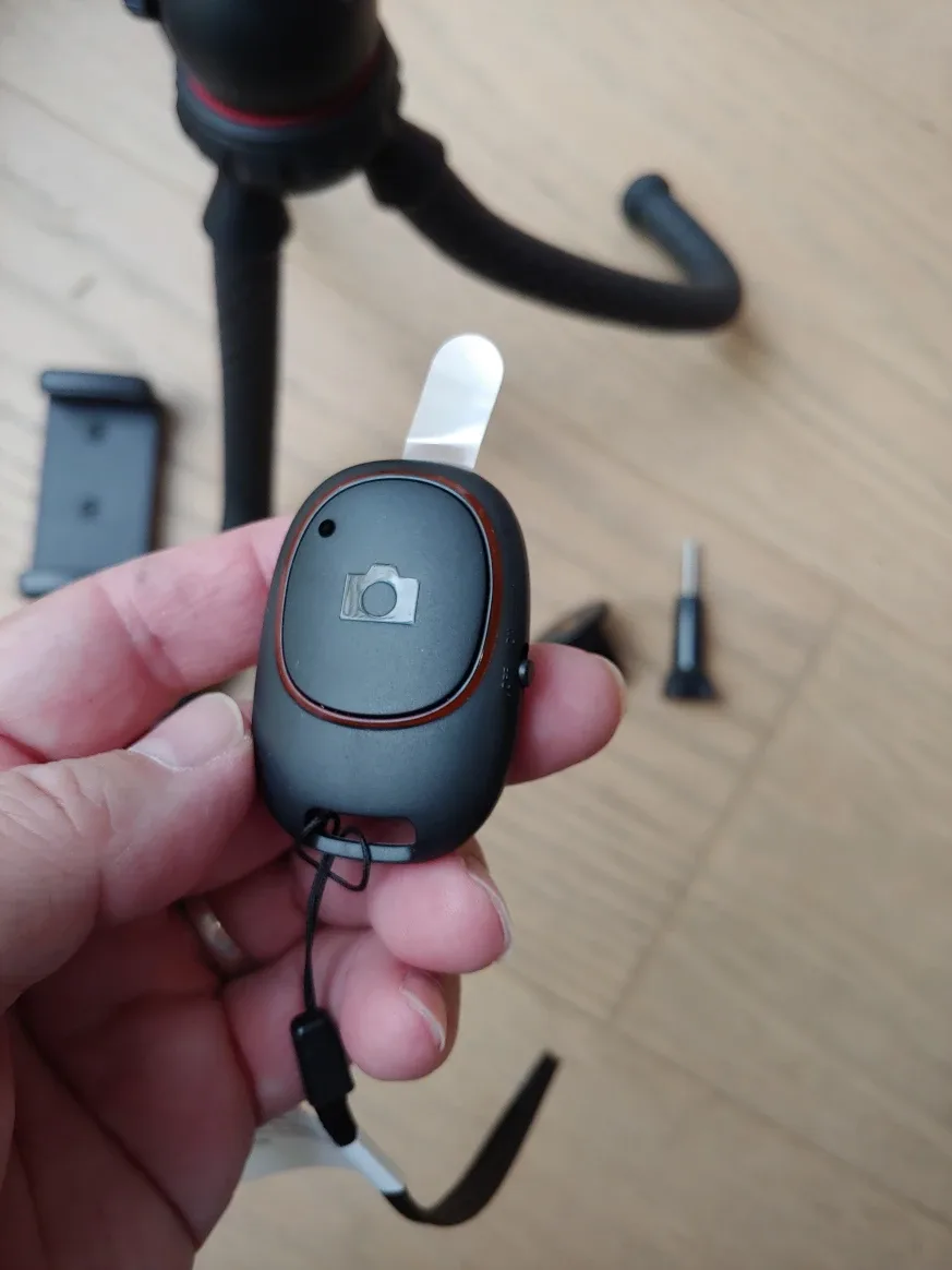 Octopus Flexible Tripod, New, With Selfie Remote Controller image indicator(7)