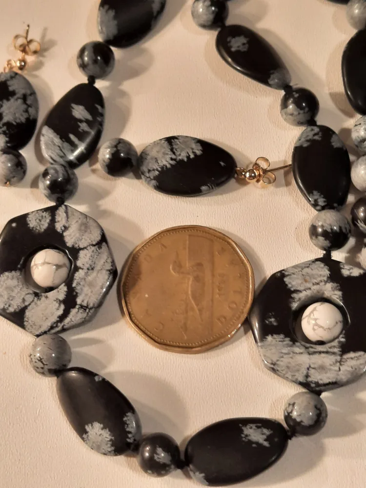 14K Gold Necklace and Earring Set image indicator(9)