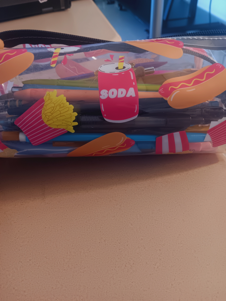 Pencil case with hotdog and soda design - photo 2
