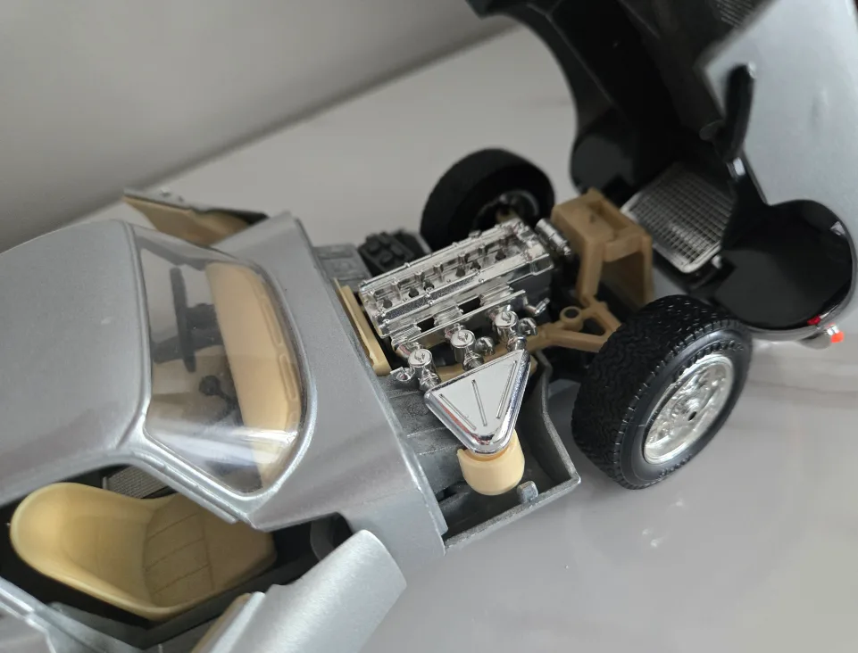 Vintage 1961Jaguar E-Type Diecast Model Car #3038 image indicator(6)