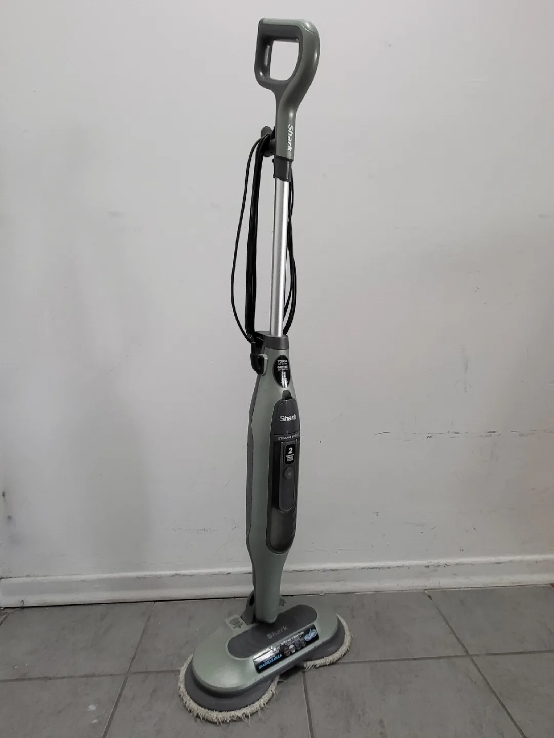 Shark Steam & Scrub Cleaner Mop with Rotating Pads image indicator(9)