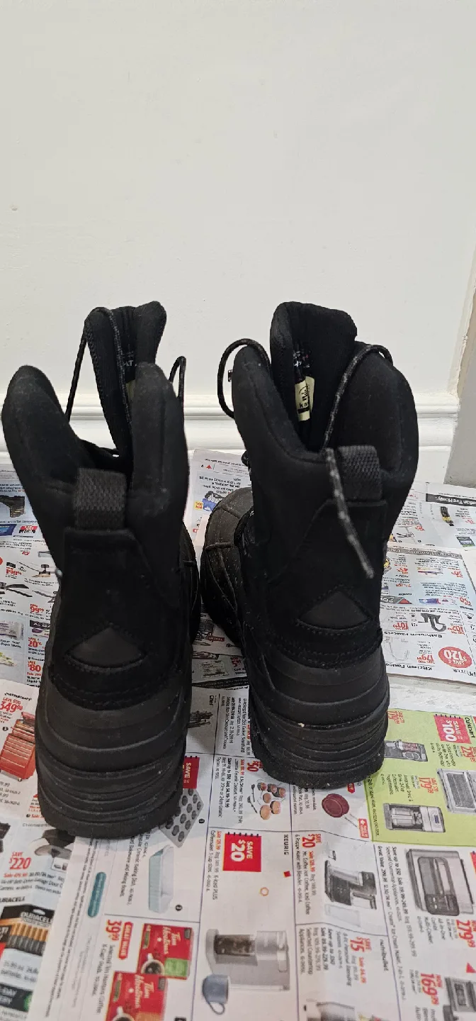 Kamik Fargo2 Black Winter Boots - Size 10 image indicator(3)