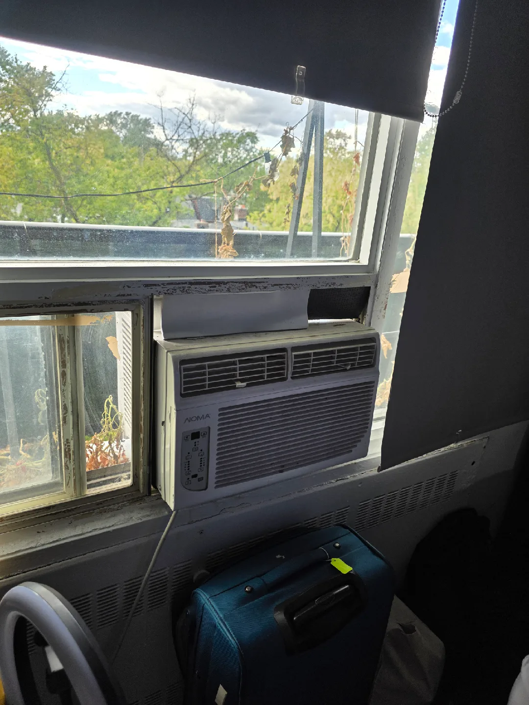 URGENT* NOMA Window Air Conditioner(Moving Sale) image indicator(2)