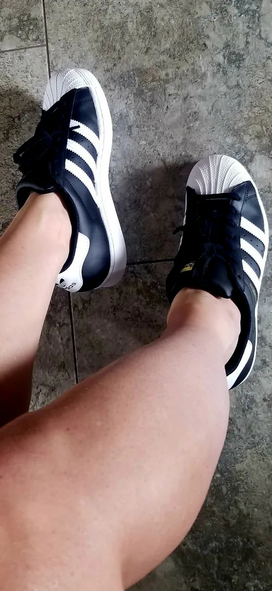 Adidas Superstar Black & White Sneakers image indicator(4)