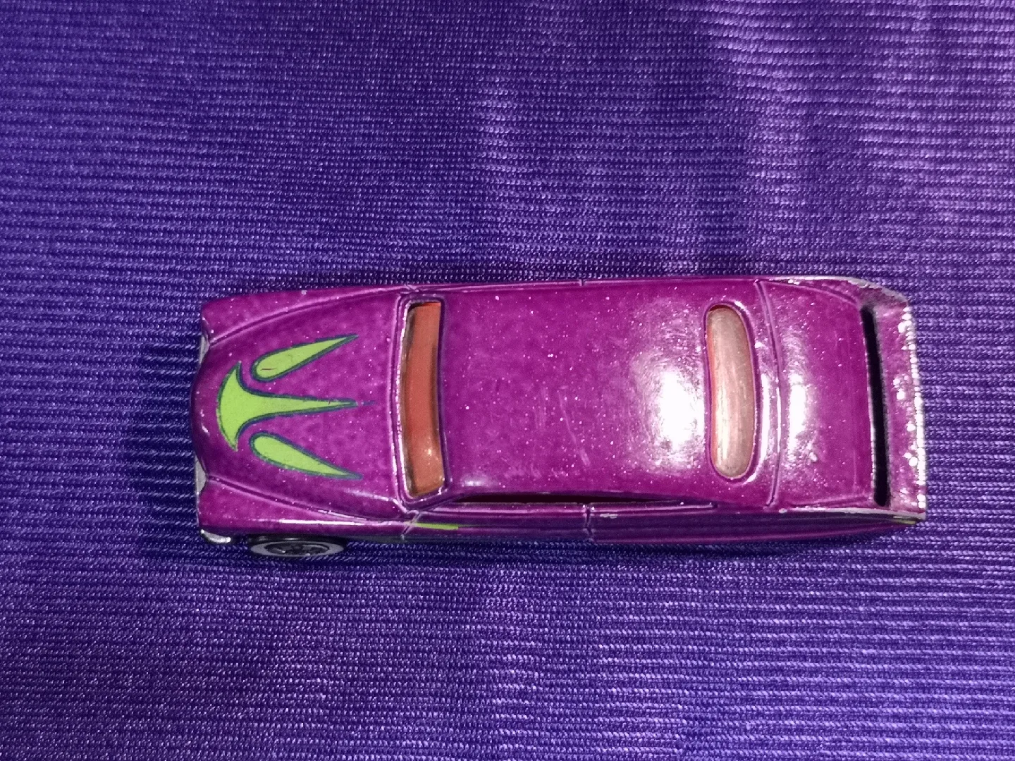 1989 Original Purple Passion ~ Hot Wheels ~ Mattel Inc. image indicator(6)