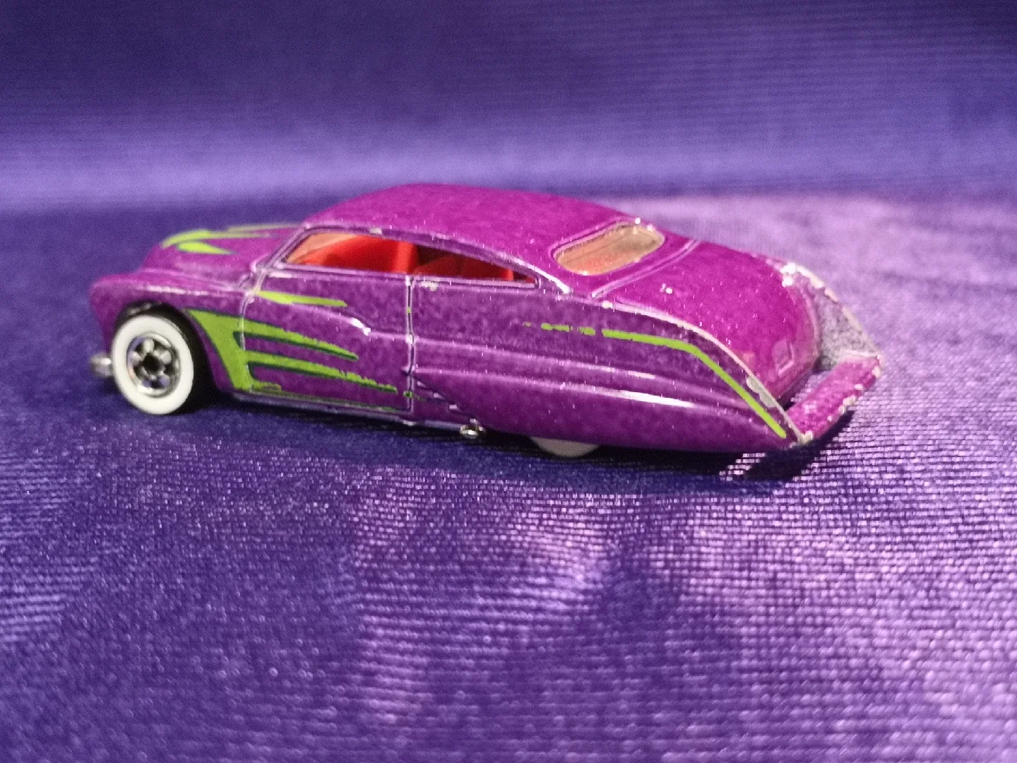 1989 Original Purple Passion ~ Hot Wheels ~ Mattel Inc. image indicator(8)