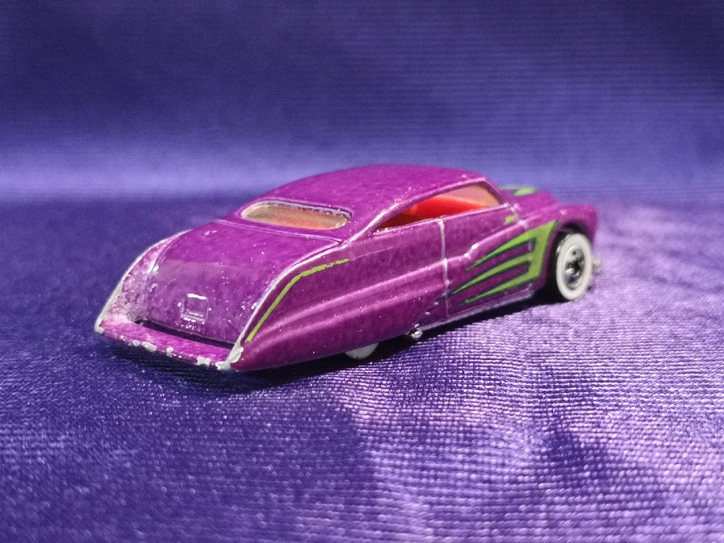 1989 Original Purple Passion ~ Hot Wheels ~ Mattel Inc. image indicator(9)