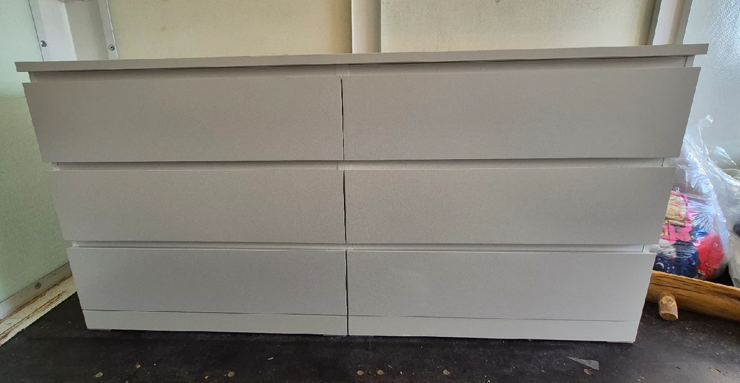 White 6-Drawer Ikea Dresser image indicator(2)