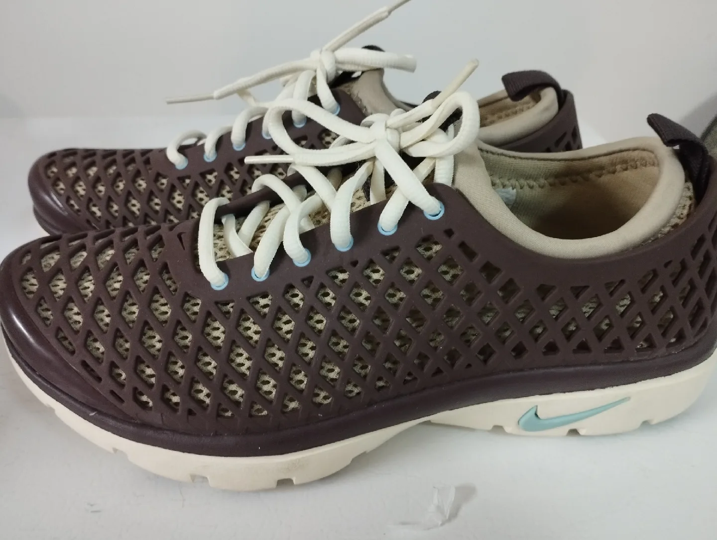 New Nike Women Rejuven8 Air size 8 thumbnail