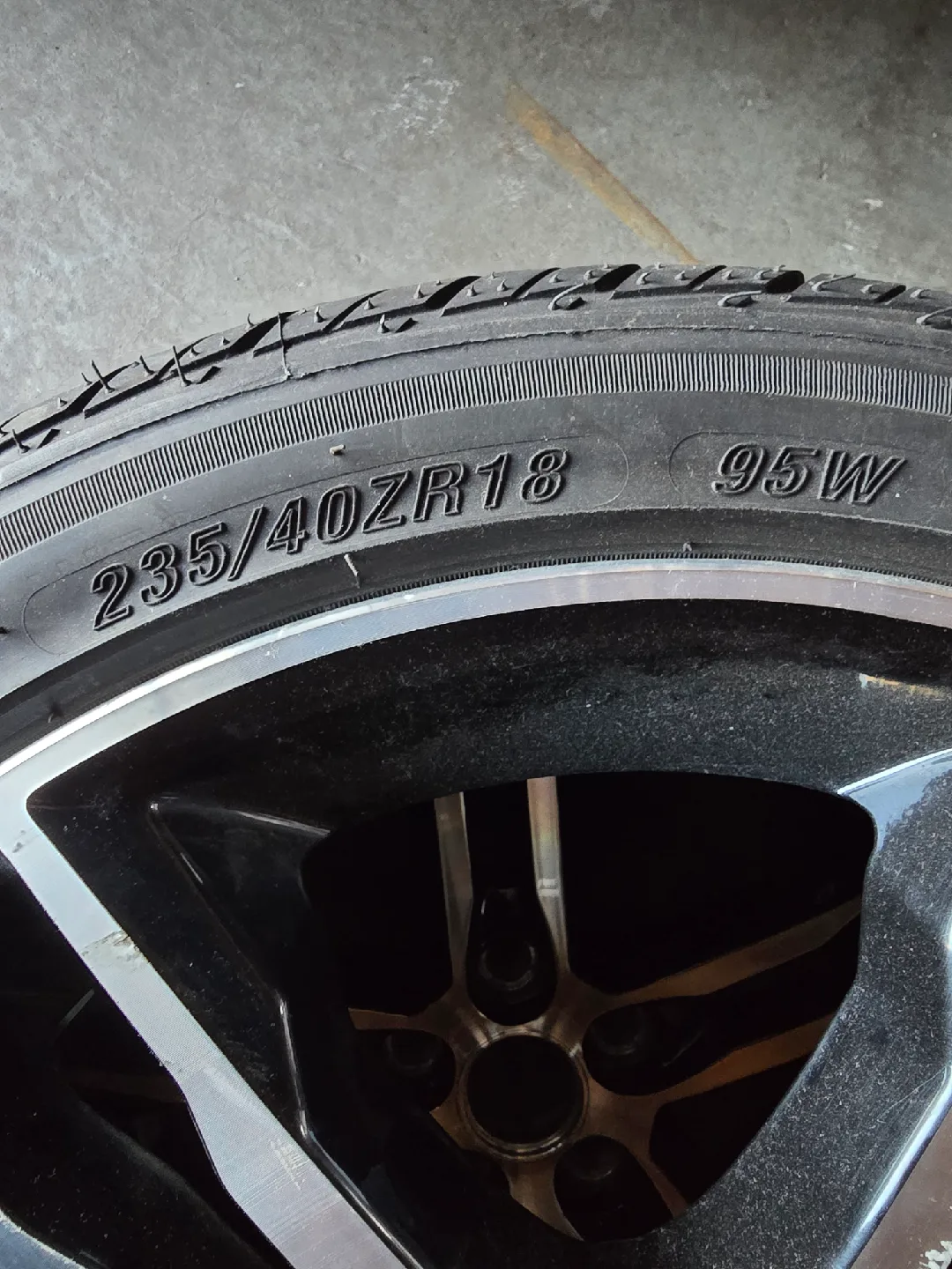 Set of 4 Mazzini Tires with Rims image indicator(5)