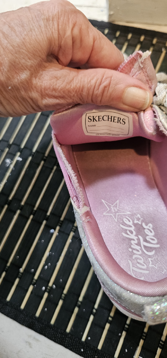 Skechers Twinkle Toes Size 13.5 Kids Shoes - photo 4