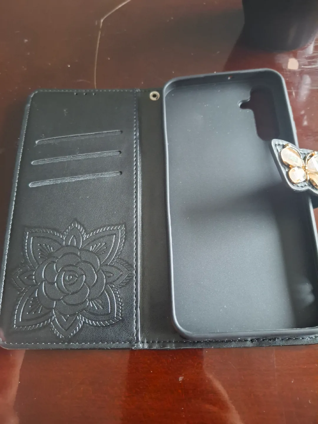 Black Butterfly Wallet Phone Case image indicator(3)