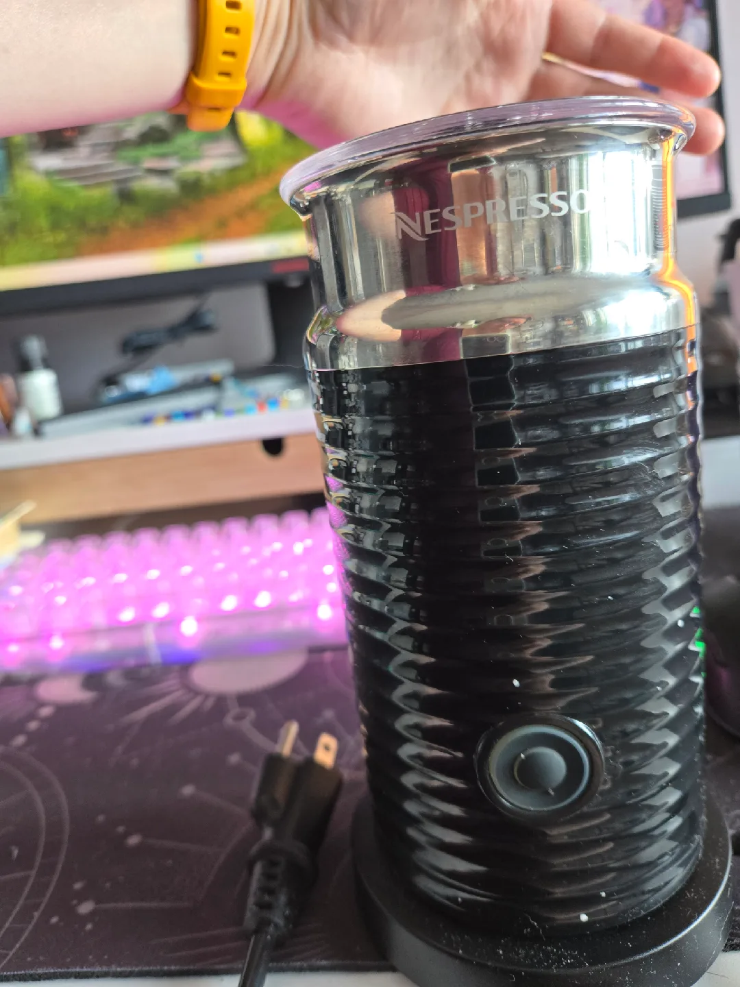 Nespresso Aeroccino Milk Frother image indicator(2)