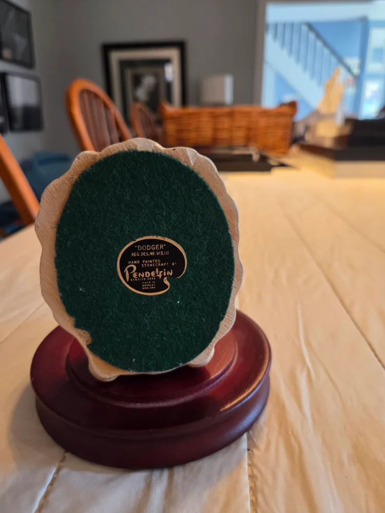 Pendelfin 'Dodger' Hand Painted Figurine image indicator(2)