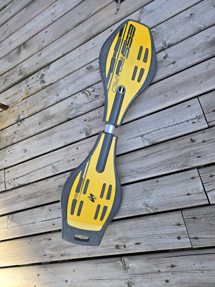 Esson Skateboard