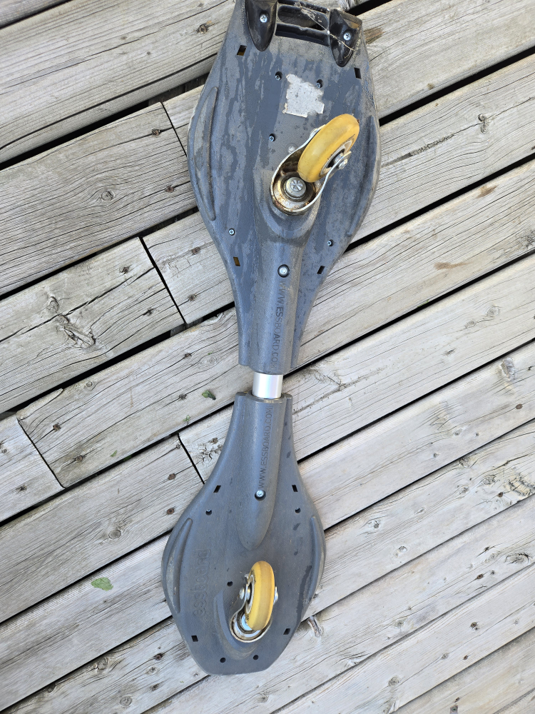 Esson Skateboard - photo 2