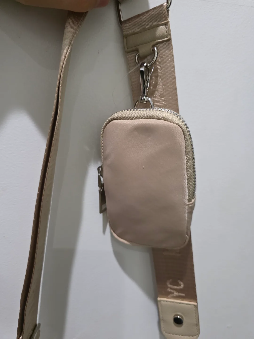 Madden NYC Beige Shoulder Bag with Chain image indicator(3)