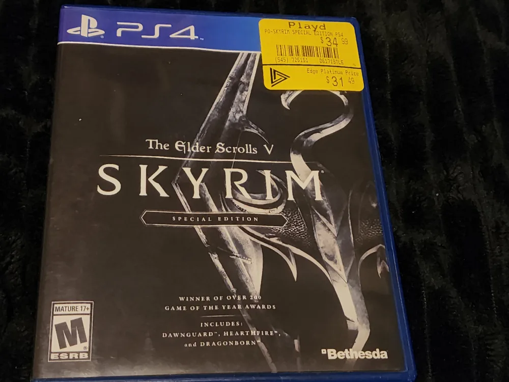 The Elder Scrolls V: Skyrim - Special Edition (PS4) thumbnail