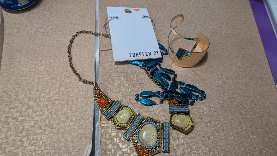 Forever 21 Necklace & Bracelet Set thumbnail