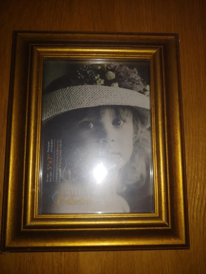 New The Gallery Collection Gold 5x7 Frame 🥕 thumbnail