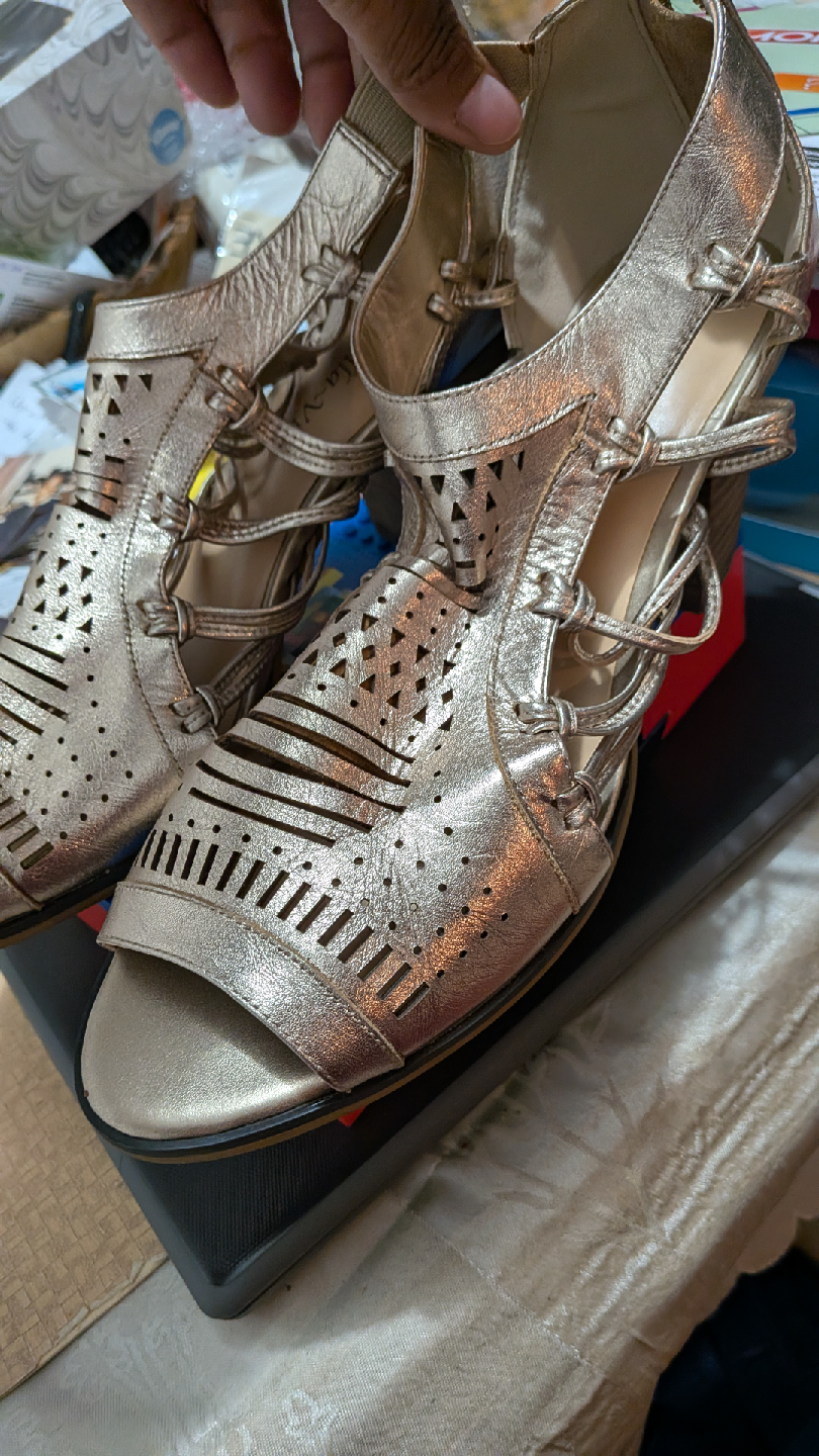 Bella Vita Gold Heels