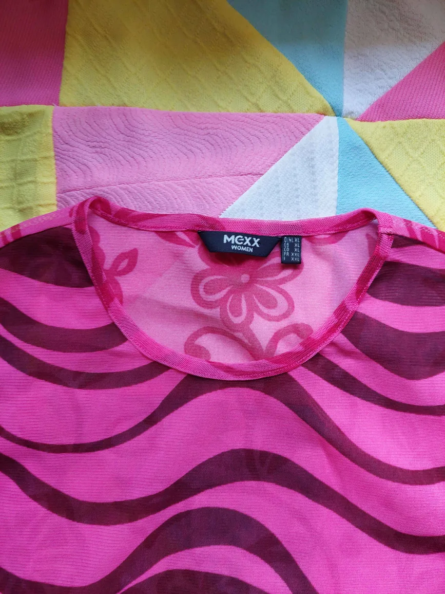 2000s unique mesh patterned tank top image indicator(3)