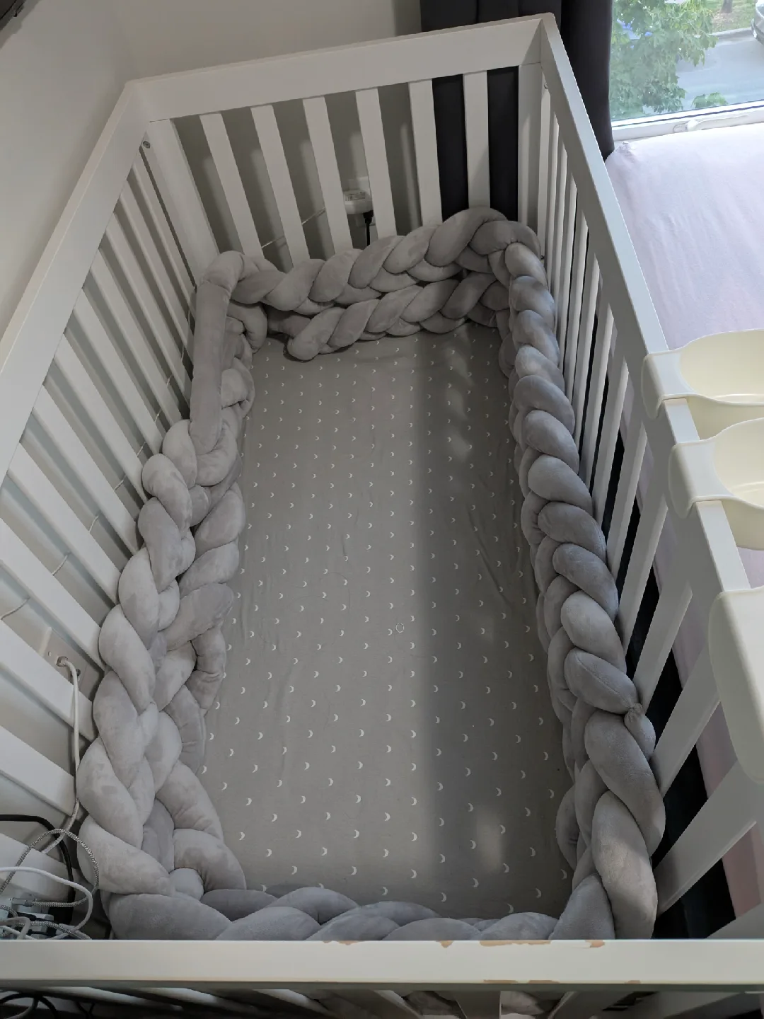 4in1 convertible crib w/mattress,storage baskets x3,crib bumper thumbnail