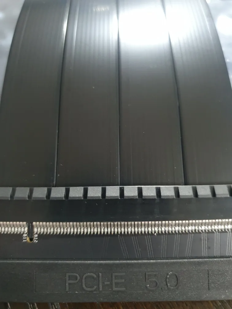 LINKUP PCIe 5.0 Riser Cable - New image indicator(4)