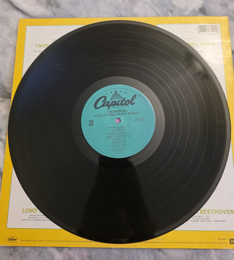 The Beatles Rock 'n' Roll Music Volume 1 Vinyl Record 1976 - photo 4