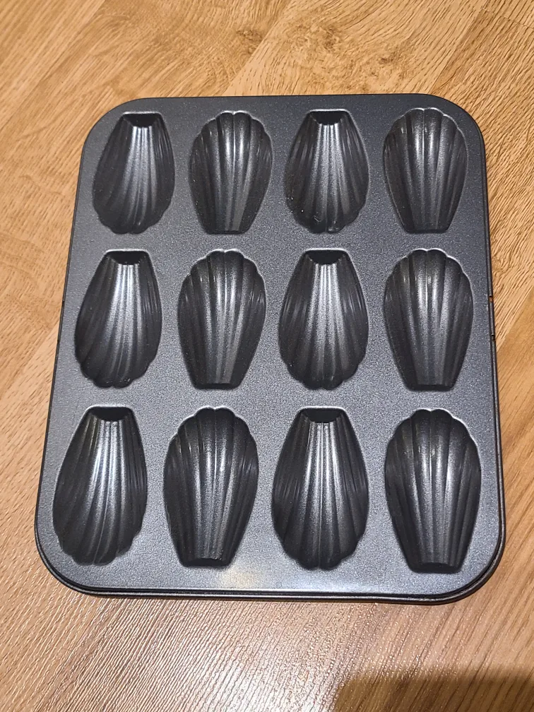 Madeleine Pan - 12 Shell Mold thumbnail