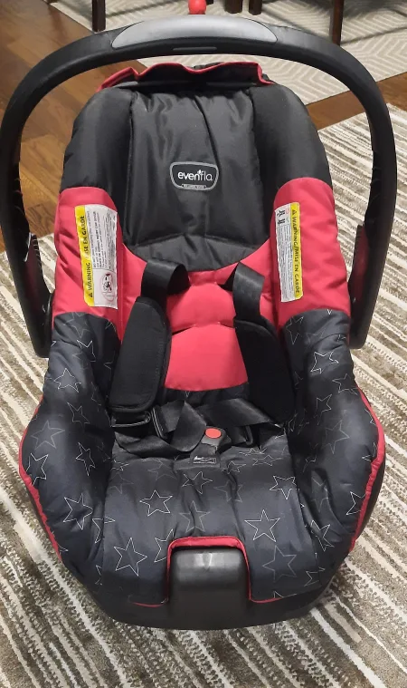 Evenflo Infant Car Seat - Black & Red image indicator(2)