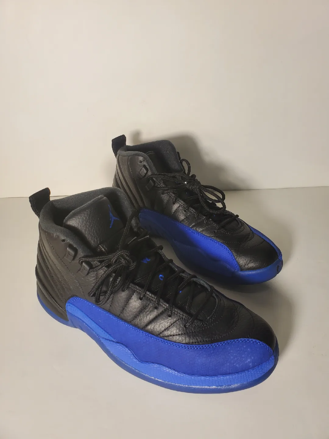 Men’s Jordan 12 Retro Black Game Royal W/Box 130690-014 Size 9.5 image indicator(7)