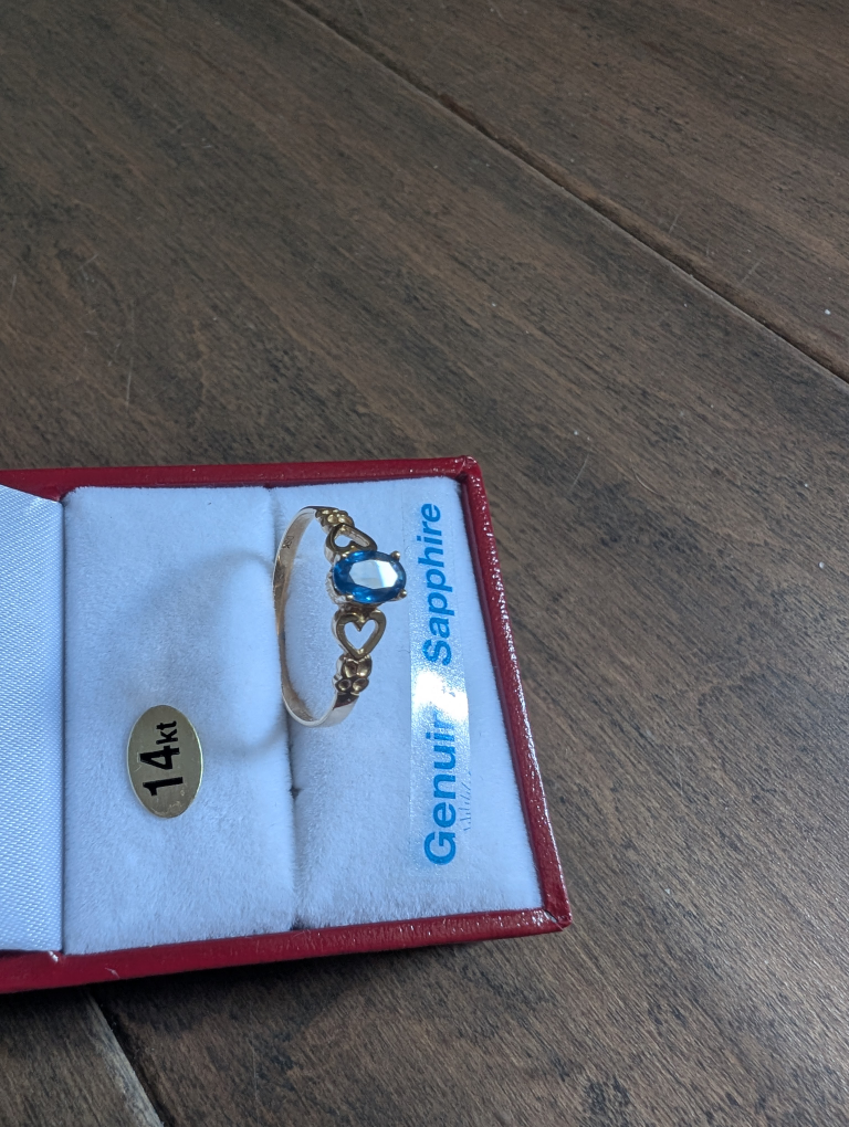 Brand New 14K Yellow Gold Sapphire Ring For Sale - photo 3