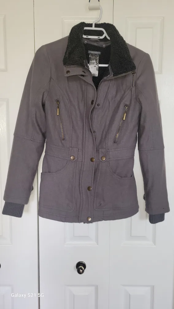 Girls junior Groggy Grey Jacket - Size M/M image indicator(2)