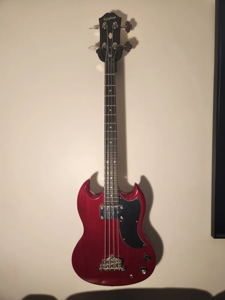 Epiphone EBO Bass Guitar - Cherry Red thumbnail