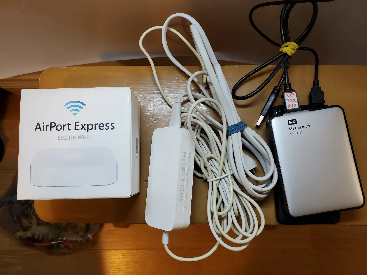 Apple AirPort Express A1392 and WD My Passport for Mac thumbnail