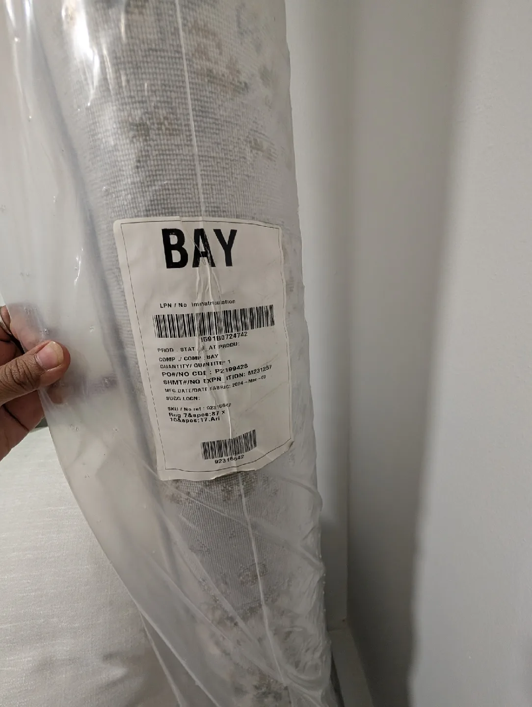 BRAND NEW area rug Renwil Rug Art Area Rug 7.87x10.17 ft image indicator(4)