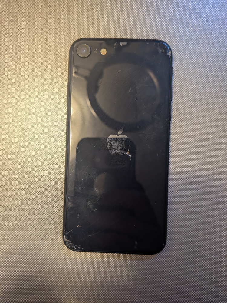 128GB iPhone SE 3rd Gen - photo 4
