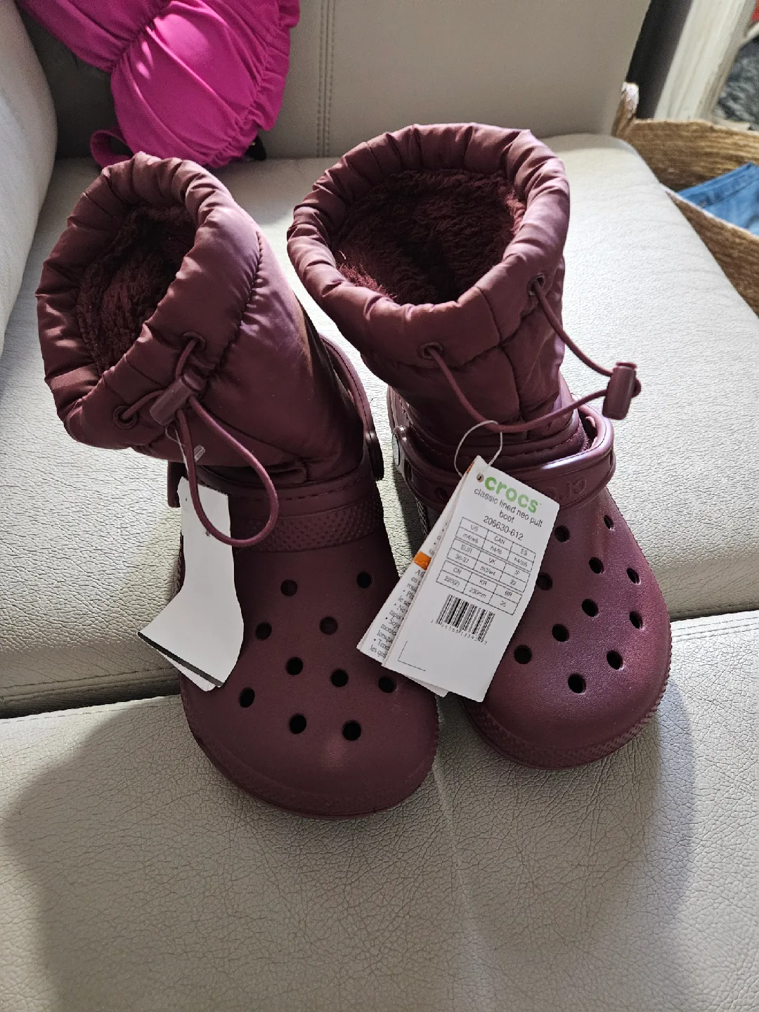 Crocs Classic Neo Puff Boot M4/W6 image indicator(2)