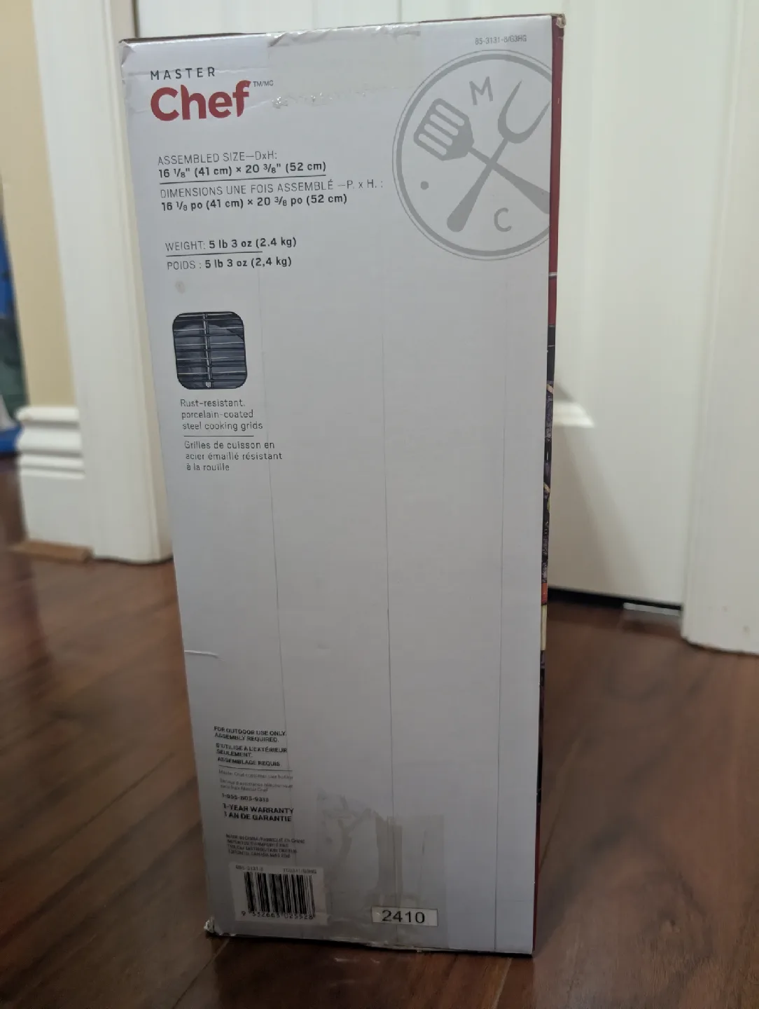 Master Chef Portable Charcoal Grill -  like New in Box! image indicator(2)