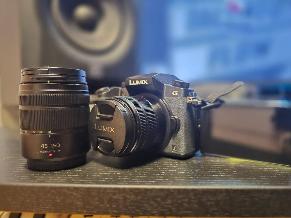 Lumix G Camera with 45-150mm Lens and 14-42 Lens image indicator(3)