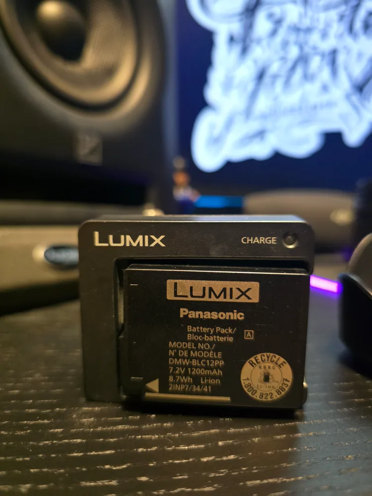 Lumix G Camera with 45-150mm Lens and 14-42 Lens image indicator(6)